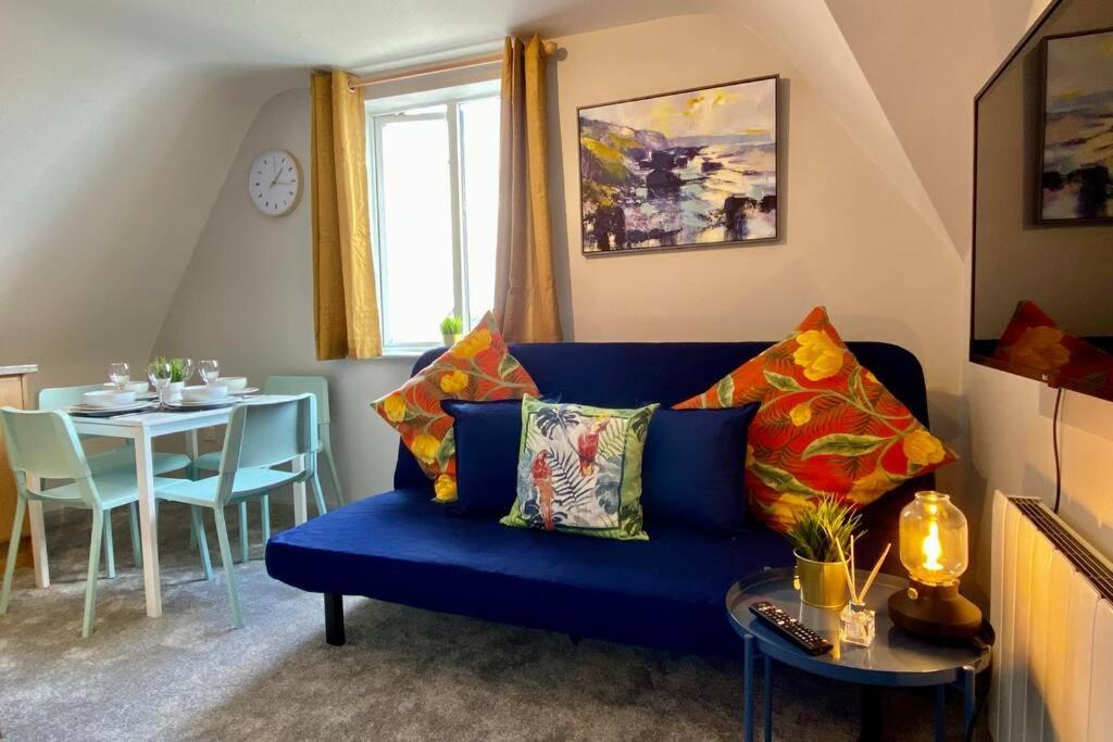 Appartement Stunning - 5 Minute Walk To The Beach! - Great Location - Parking - Fast Wifi - Smart Tv - Newly Decorated - Close To & Poole Town Centre & Sandbanks