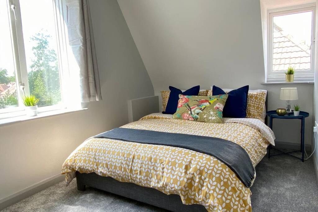 Stunning - 5 Minute Walk To The Beach! - Great Location - Parking - Fast Wifi - Smart Tv - Newly Decorated - Close To & Poole Town Centre & Sandbanks Appartement